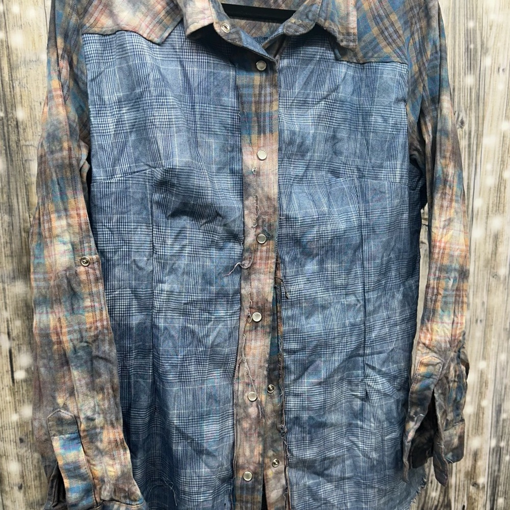 Blue Plaid Button-Up Shirt with Faded Multicolor Sleeves Size XL